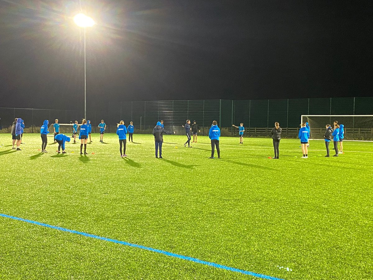 SouthCambsSSP's tweet photo. Good to work with @CambsFA to deliver an Intro to Refereeing workshop for sports leaders from @NorthstoweSC @combertonvcpe @CamVC_PE @CottenhamVC @PeSwavesey @Bassingbournvc @Melbourn_VC https://t.co/anAjRvxiIC