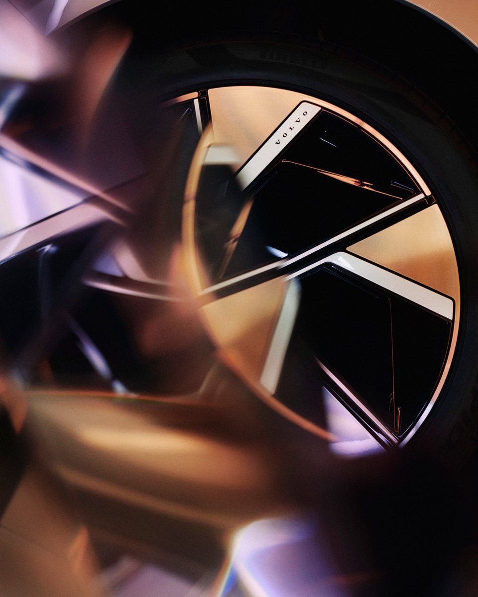 Każda era ma początek. Nowa era bezpieczeństwa zaczyna się w Volvo EX90. Bądź z nami dziś o 15:00 ➡️ youtu.be/WzkVAGPXVyY

#VolvoEX90 #SafetyInMind