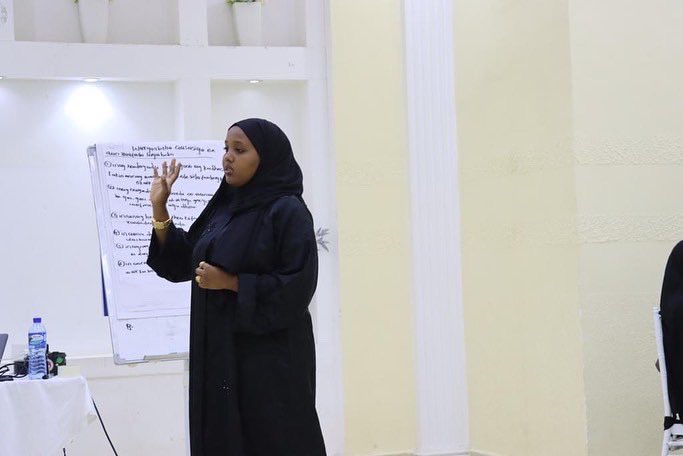 amiirasareedo's tweet image. Y-PEER, in collaboration with UNFPA, continued creating role models for girls in the Sheikh Omar IDP camp who promote girls’ education, well-being, career development, and the prevention of early marriage among the residents in the IDP camp. #GirlsDevelopment #Somaliland