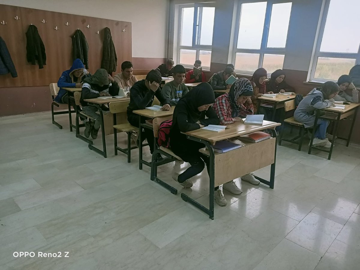 DAMLASU ÇPAL okuyor 📚#urfaokuyor #simdikitapzamani