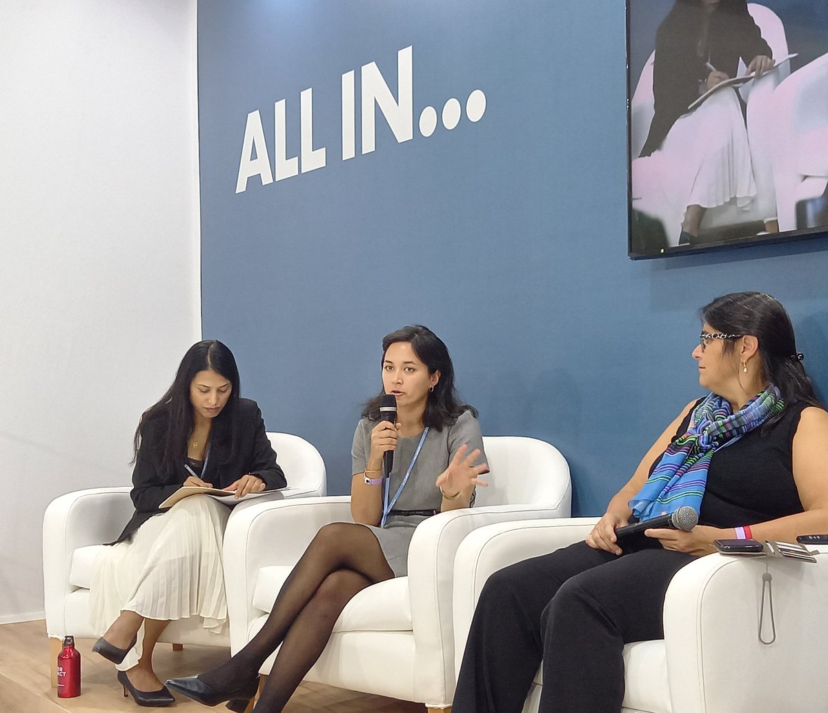 "The most efficient low-emission pathway is #greenDRI for #steelproduction. But how do you make it cost-competitive? Heavy subsidisation isn't globally feasible. We need int'l carbon measurement standards or else true demand can't be scaled."-@aylinshawkat from <a href="/agoraEW/">Agora Energiewende</a> @ #COP27.