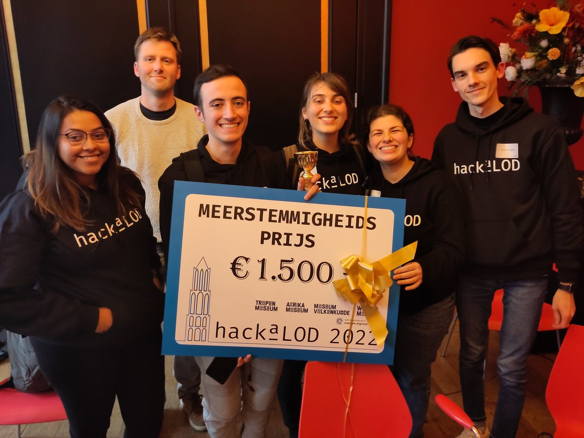 Team Cultural AI won the Meerstemmigheidsprijs at HackaLOD! 🥳They build an interactive 3D interface that gives users a unique exhibition with artworks that are seen through the eyes of different cultures. bit.ly/3UDwJuK