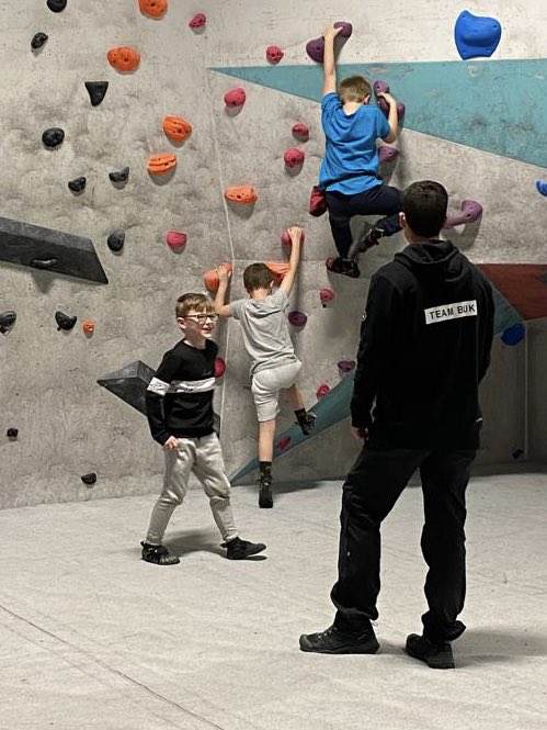 Indoor climbing at Boulder UK, Preston with the Beavers last night. They all had a great time! @EastLancsScout @BlackburnScouts