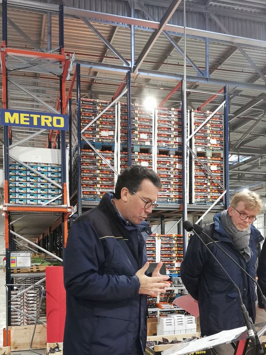 🔴 NOUVELLE PLATEFORME METRO À RUNGIS

Inauguration ce matin d'un nouveau bâtiment de 15000m2.

Cette nouvelle plateforme, bénéficiant des derniers équipements, regroupera notamment les activités Fruits et Légumes, Crèmerie, Fromages et Charcuterie.