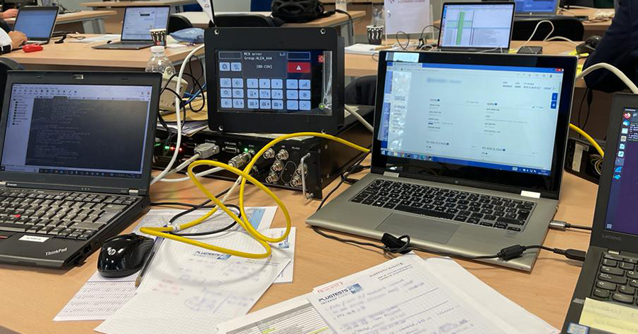 teltronic_zgz's tweet photo. The objective of this #MCXPlugtests event is to validate the #interoperability of a variety of implementations using different scenarios based on 3GPP Mission Critical Services in Release-17, as well as test #FRMCS capabilities https://t.co/0lIfbEXHWD