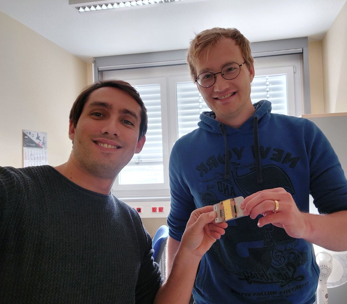 Excited to be visiting Friedrich-Schiller-Universität <a href="/UniJena/">Universität Jena</a> in the group of Dr. Tobias Vogl. Let's play with laser written photonic circuit together! 😃 #Quick3 Thanks to <a href="/CNRsocial_/">CNR Consiglio Nazionale delle Ricerche</a> for sponsoring the visit with the #STM program.
