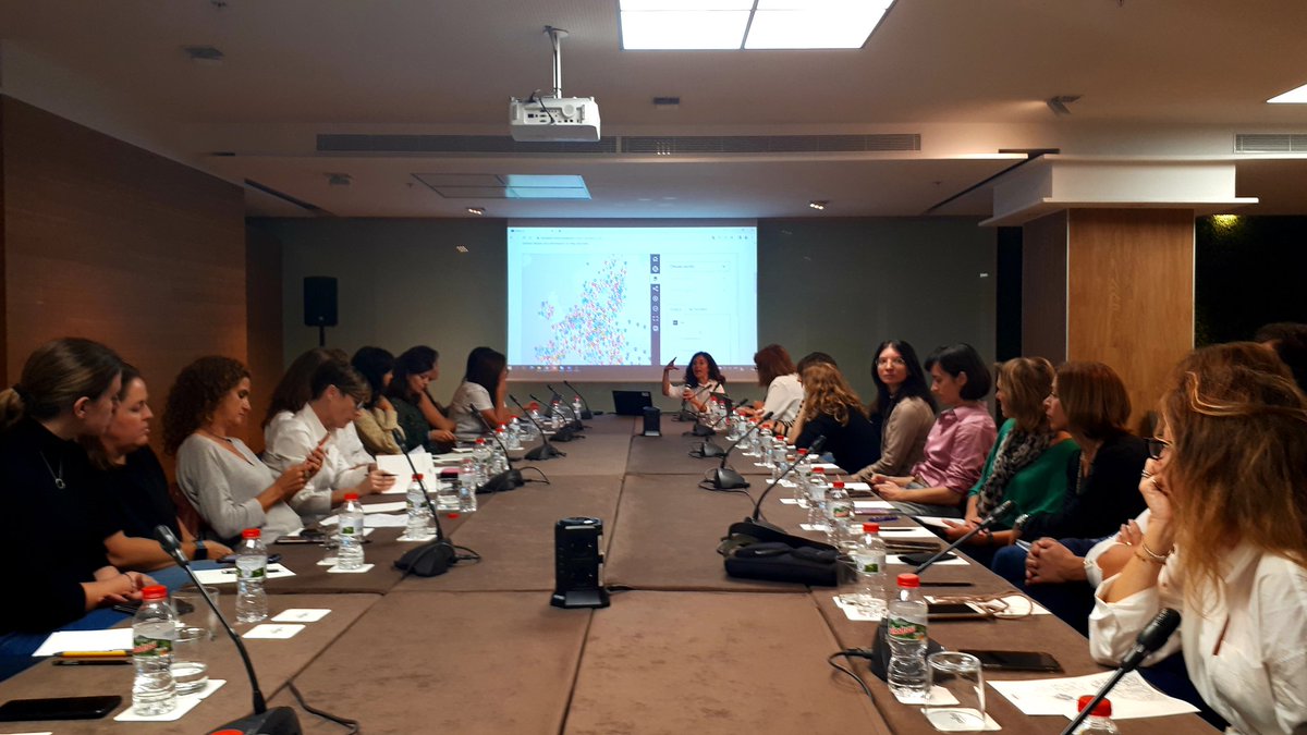 EDlleida's tweet photo. ➡️Avui participem a la reunió de xarxes d'informació sobre la #UE a Catalunya amb @ComissioEuropea 
✅Compartim informació i experiències treball amb #Eurodesk #CDEs #EuropeDirect #Eures @ocupaciocat @EEN_EU @FonsUECat @intdiba https://t.co/cPtKqx0WLs