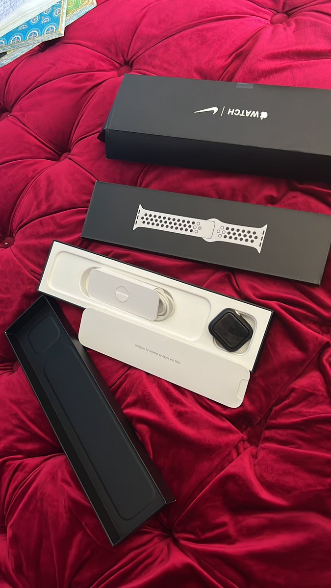 HolixGadgets's tweet photo. Open box Iwatch series 6
Nike edition 
40mm
Silver aluminium 
N150,000
Send a Dm or Call/WhatsApp 08026247694 https://t.co/bN9Eb4Av9G