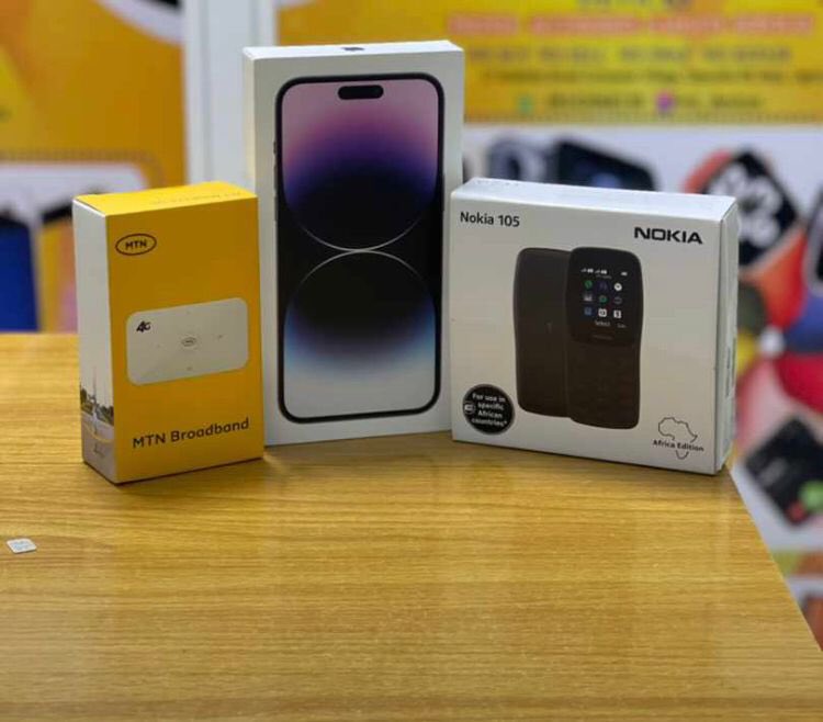 wisegadget's tweet photo. Sweet Awoof deal
iPhone 14pro max 128gb(locked)
Free mifi
Free Nokia 105
Price: #680k https://t.co/geeGLtmjDN