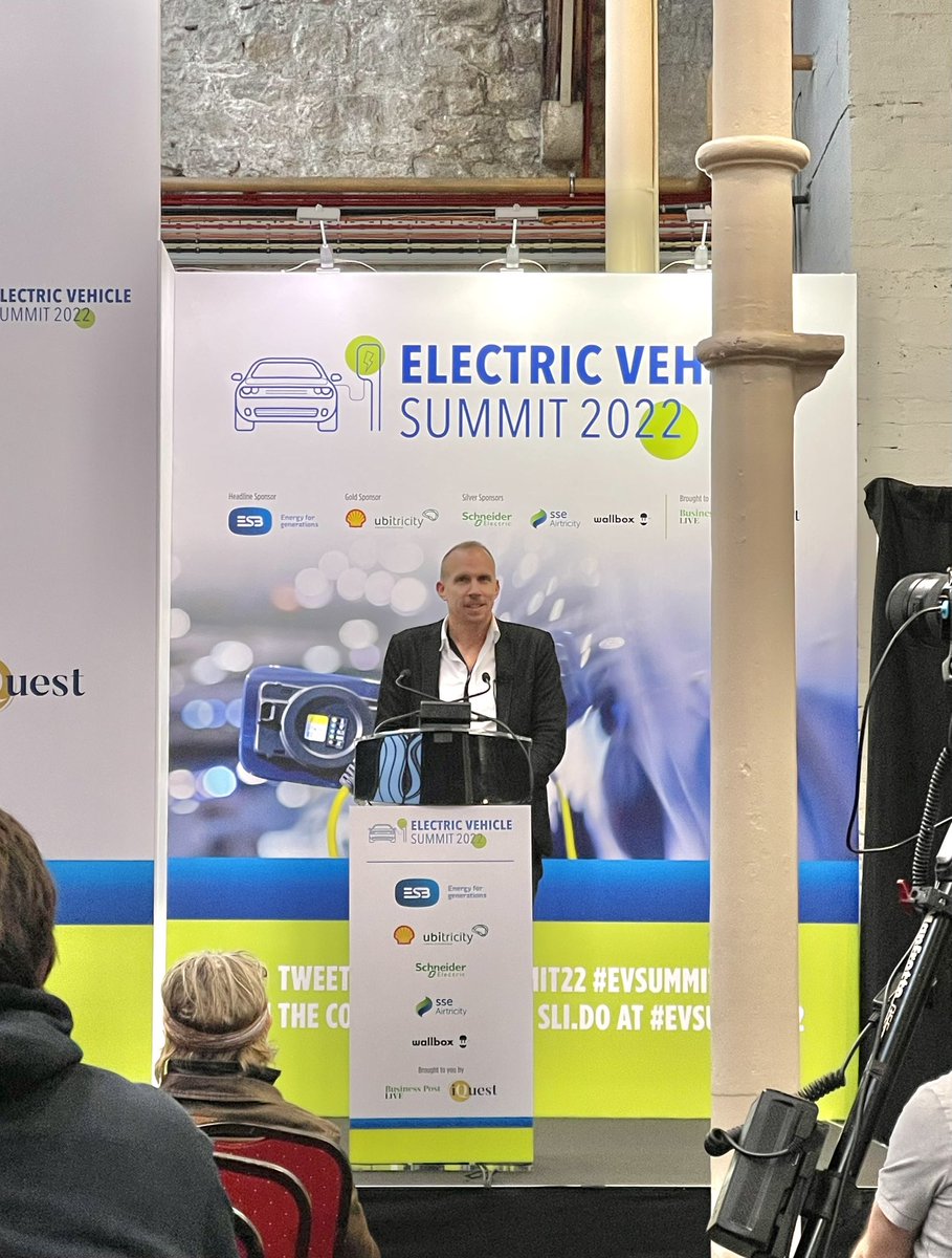 nievowners's tweet photo. Great talk on the Winners & Losers of the global switch to Electric Vehicles from @FullyChargedDan, joint CEO of @FullyChargedShw #EVSummit22 https://t.co/4edYBsBsvT