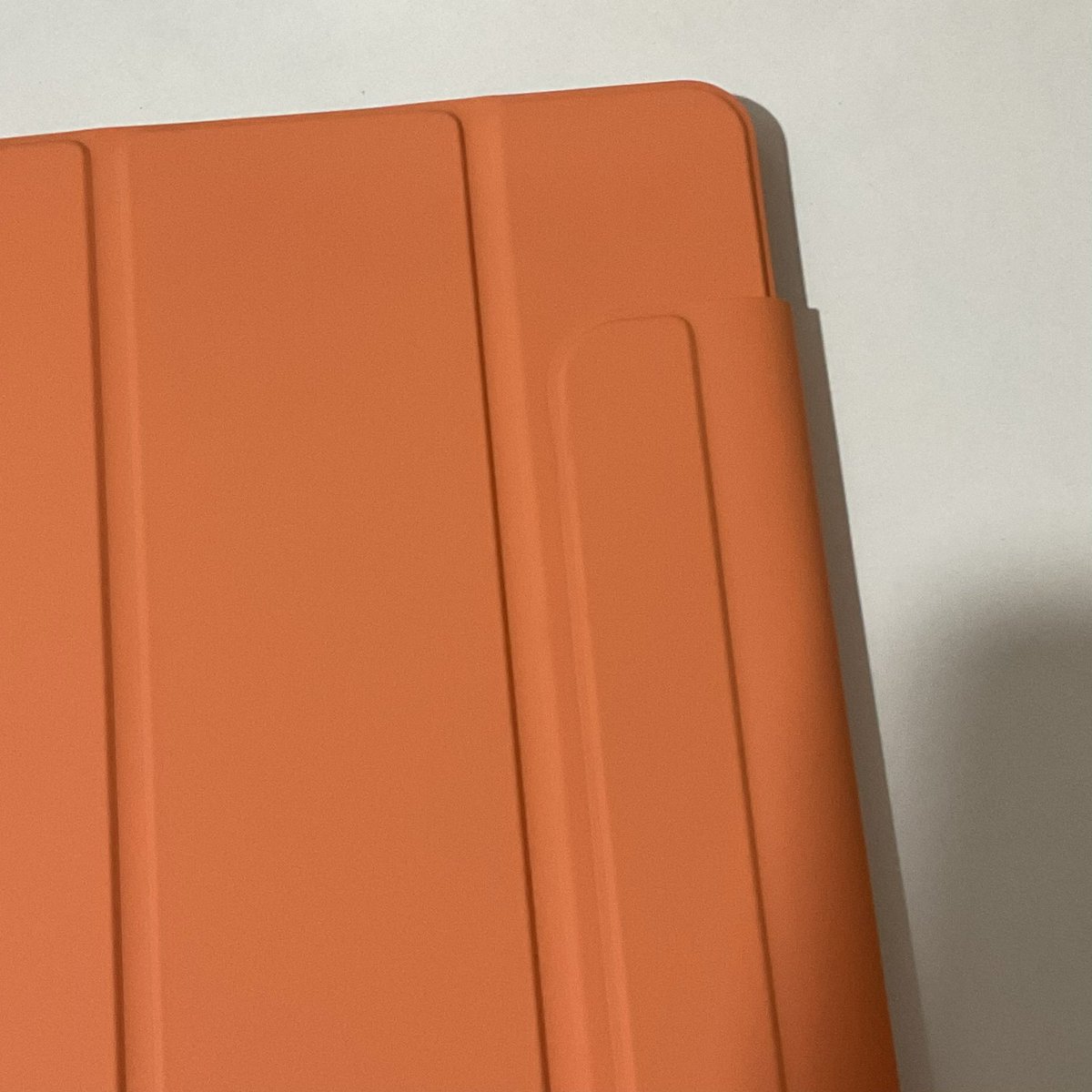 dolayastore's tweet photo. 🍊🌟ส่งต่อ เคสไอแพด air4 air5 แบบแม่เหล็ก สีส้ม ⚠️
250 ส่งฟรี ❇️🔻 : ทดลองใส่ครั้งเดียวไม่มีปัญหาอะไรเลยงับ
🤍🤍 พร้อมส่งค��า ทักเดมหรือไลน์ได้เลยค่ะ

#เคสไอแพดair4 #เคสไอแพดair5 #เคสไอแพด #เคสipadair4 #เคสipadair5 #เคสไอแพดพร้อมส่ง #เคสipad https://t.co/nUgxpZXABK
