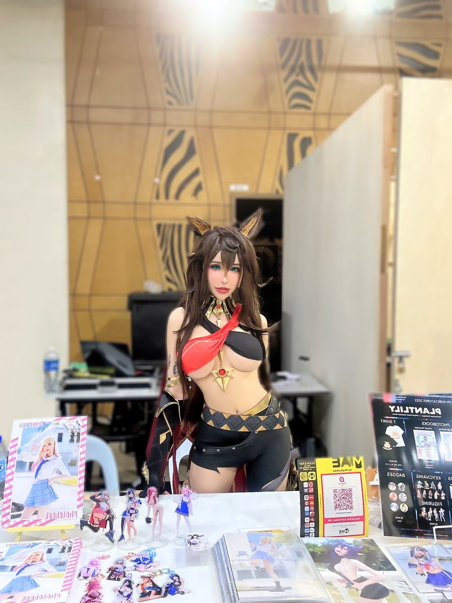 福利姬PLANT LILY 💗分享的黄推图片2 - 网红私拍内容