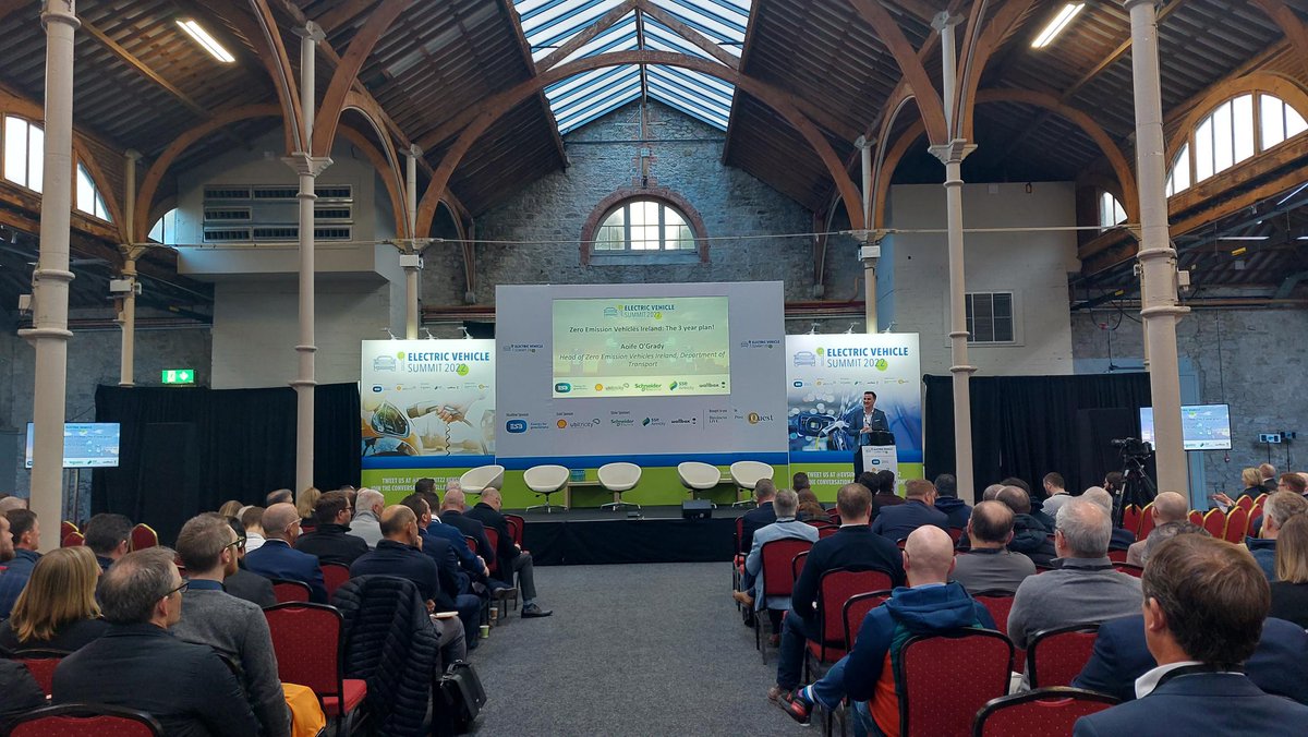 rds_events's tweet photo. #EVSummit22 has kicked off this morning here in Hall 4 at @TheRDS It is great to see the crowds arriving to hear from the great line-up of speakers and learn more about getting Ireland ready for the rapid shift to e-mobility https://t.co/bO41JI034w