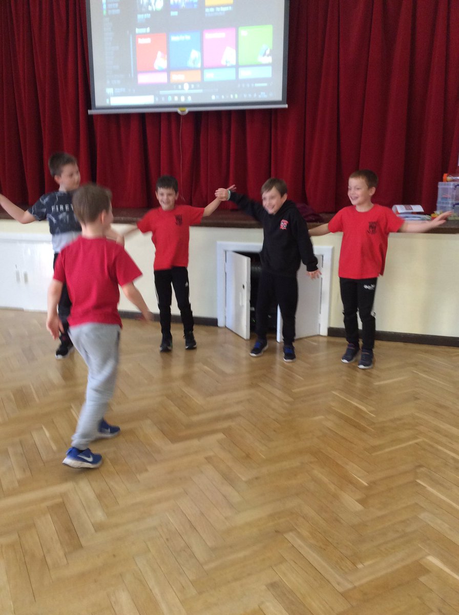 KnypersleyFirst's tweet photo. Class 9 have been awesome in their dance lesson! We have continued to explore techniques such as house of mirrors, canon and comic fighting to create routines. #knypersleylovesPE #weliketomoveitmoveit https://t.co/l6As0kK0st