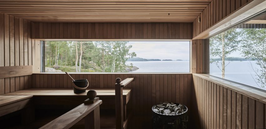 Helsinki-based Studio Puisto has designed a lakeside sauna and restaurant in Finland. The interiors are finished with a pale wood lining, alongside simple fittings and minimalist wood and steel furniture. Read more via @dezeen 
https://t.co/r8KLP8Q3RL https://t.co/0sqmjmRq0m