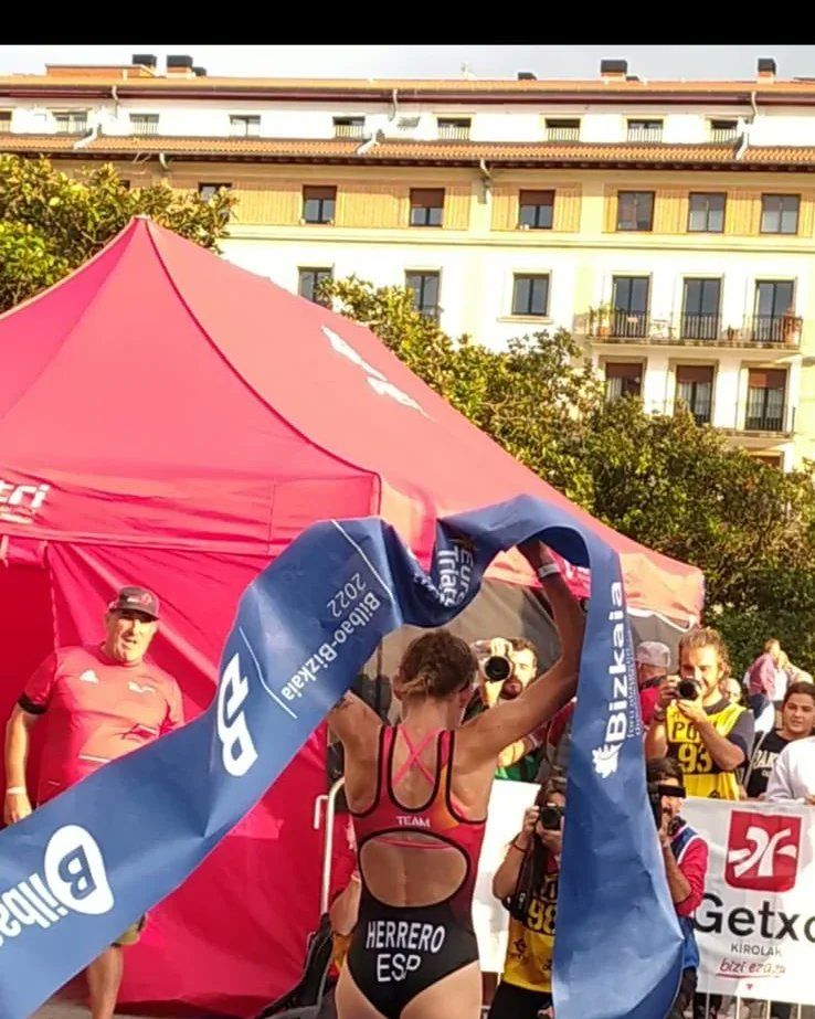 TEMPORADA 22
<a href="/paula_swimmer/">Paula Herrero</a> 

CAMPEONA DE EUROPA 
Acuatlón #etubilbaobizkaia 🥇 

CAMPEONA ESPAÑA 
Acuatlón #FetriAlmazán 🥇

SUBCAMPEONA ESPAÑA 
Tri Sprint  #fetricartagena 🥈

TERCERA ESPAÑA 
Tri Olímpico  #fetribanyoles 🥉

"No te digo que me lo mejores, pero, Igualamelo" 😜
