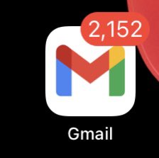 I guess I also had personal emails to tend to. *Pues al parecer tmbn tengo correos personales que revisar.