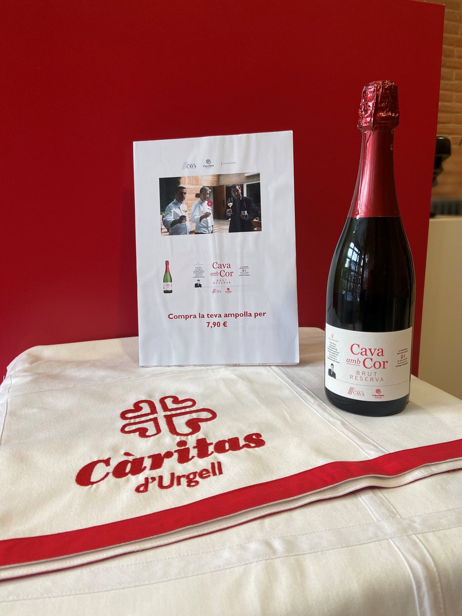 caritas_dU's tweet photo. Ara que molts ja comencen a fer la compra de cara a les festes de Nadal 🎄, recorda que comprant Cava 🍾amb Cor ❤️, també ajudes a qui més ho necessita.
#cavaambcor #nadal #navidad #christmas #navidaddecor #balaguer #puigcerda #vielha #lasedeurgell #tremp #guissona #ajudansajudar https://t.co/hJbMQKGdPr