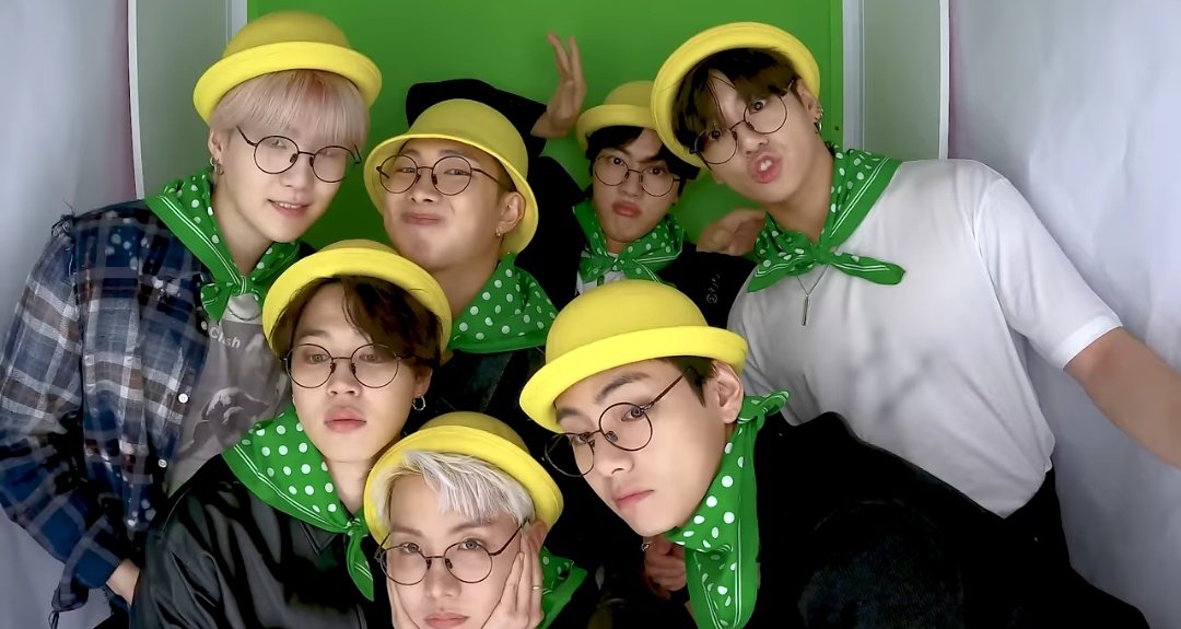 rahmdess27's tweet photo. BTS SO CUTE!!!!!!!! 💛💚 https://t.co/ZKWjOHHRrO