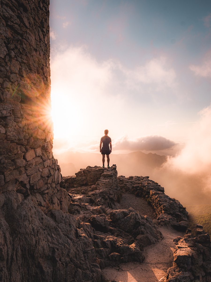 La journée d’automne parfaite ? Oubliez les plaids et les chocolats chauds, c’est à Argelès-sur-Mer que ça se passe 🍂 ! 
#argelessurmer #montagnesurmer #wahousurmer #vacances #vacancestoussaint #famille #automne #autumn #massane #randonnée #outdoor #trail
