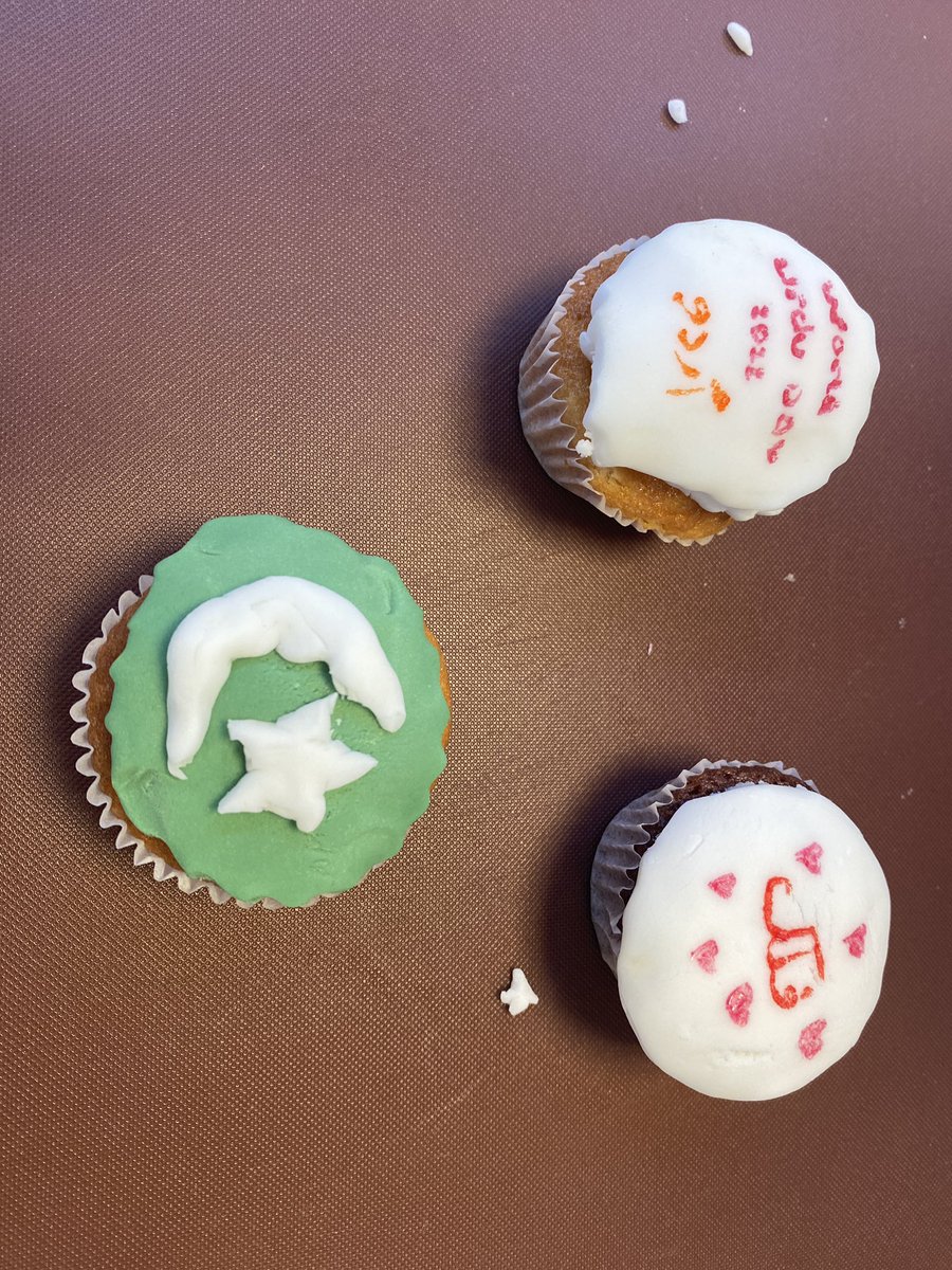 Urdu_licious's tweet photo. Urdu students had plenty of fun today, celebrating World Urdu day! https://t.co/JB5yS0OJ1s