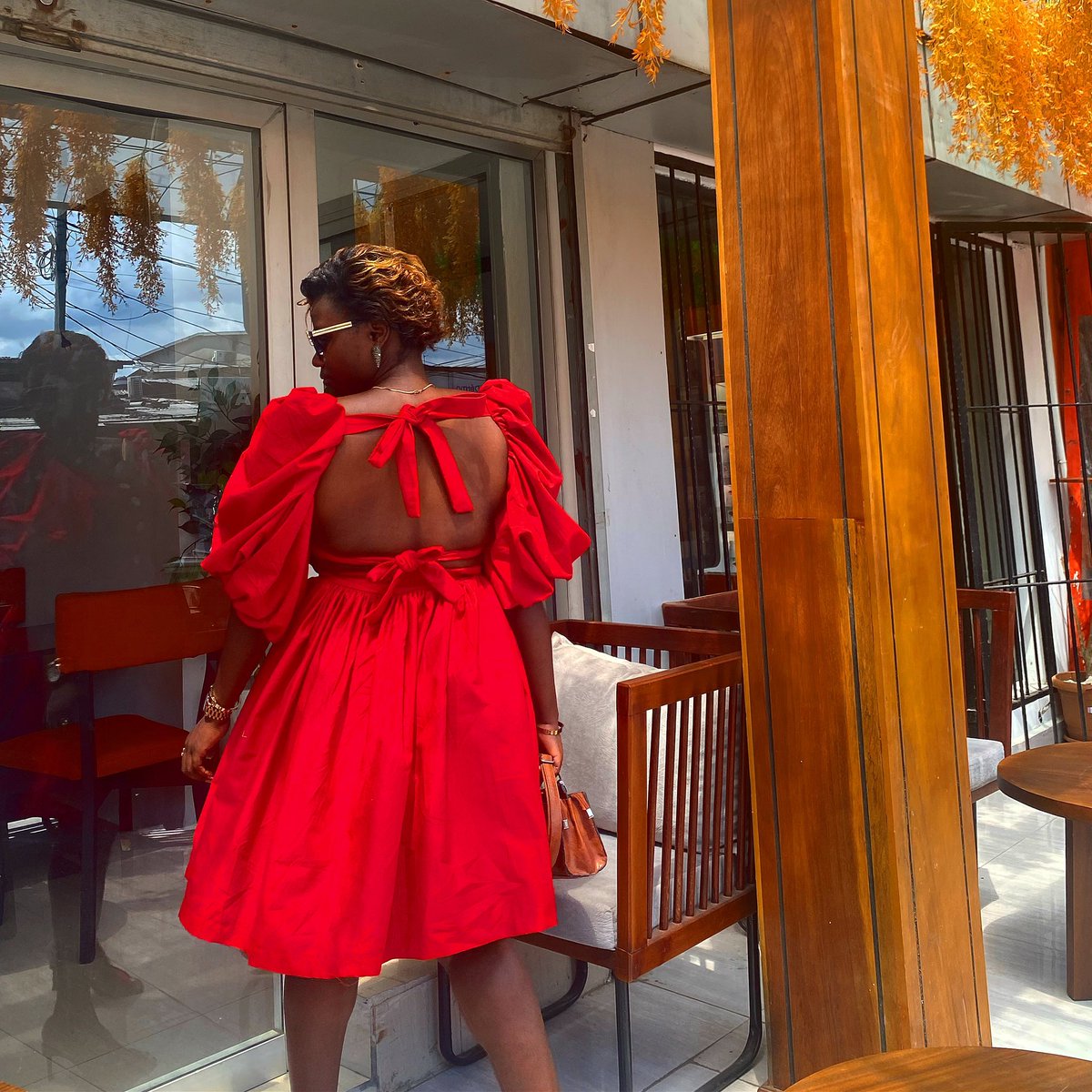 New in stock , prix : 18000 fcfa  de la taille xs a 3xl . 
Vous pouvez précommander au : 6 95 30 04 39.