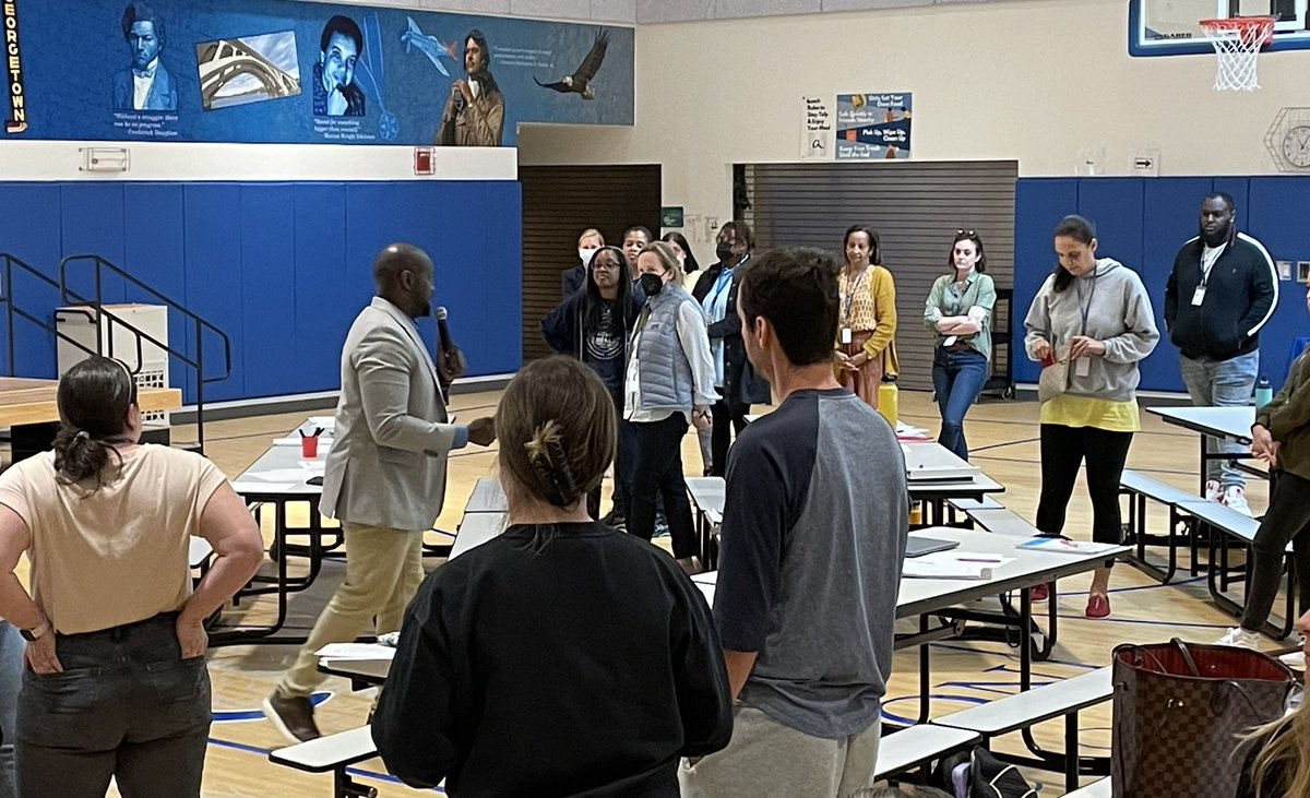 ASamuels297A's tweet image. When talking about diversity, it&apos;s not a box to check. It is a reality that should be felt, held, &amp;amp; valued by all of us. -Ava DuVernay 

Thank you @HydeAddisonES staff for exploring your identities &amp;amp; drafting equity commitments to cede power to historically invisible communities.