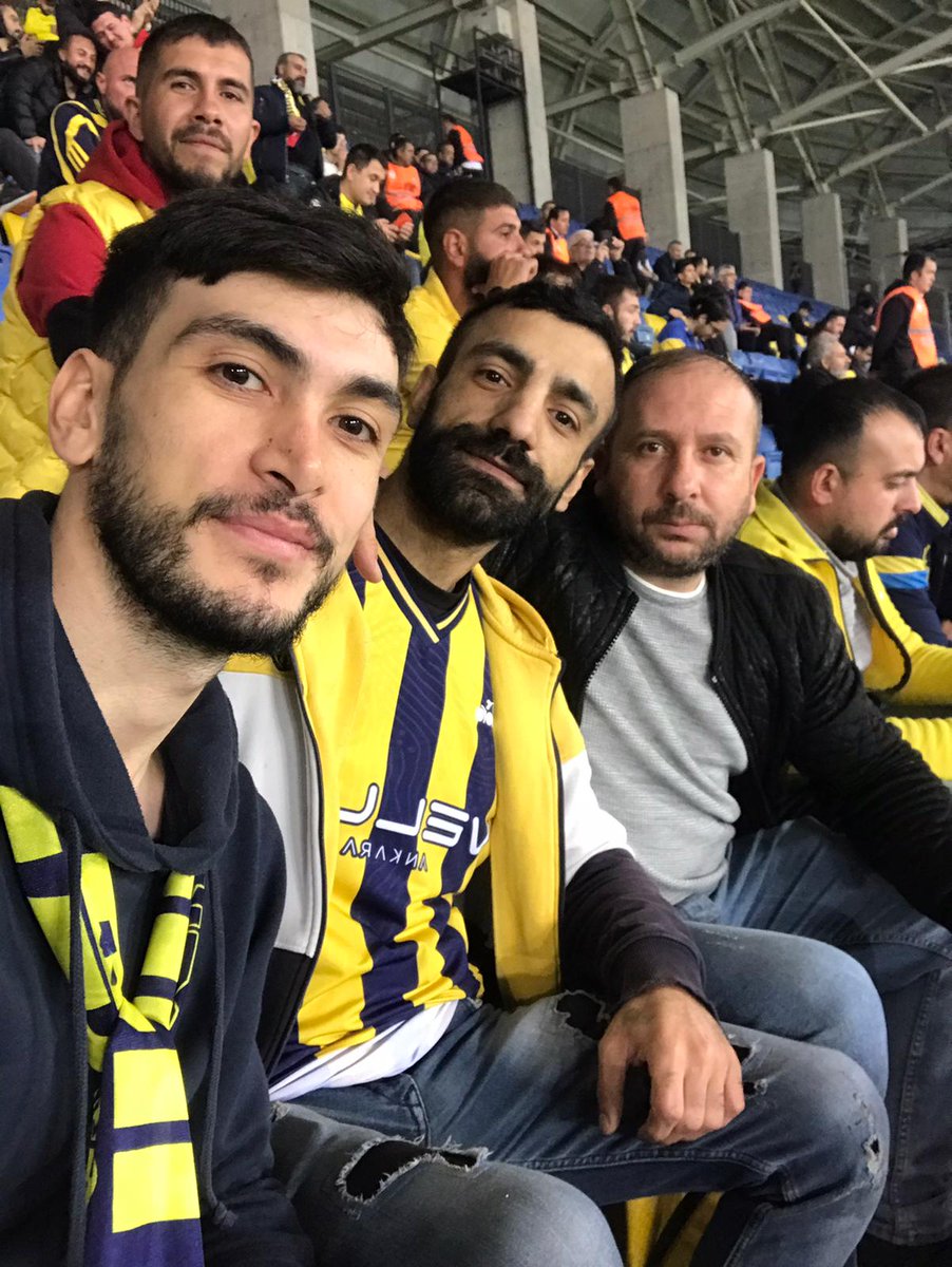 YunusEm39736102's tweet photo. Allah başımızdan eksik etmesin abi GENÇ GÜÇLÜLER 💛 💙 @Ferodayi1910 @gencgucluler https://t.co/LIxhSYt9PZ