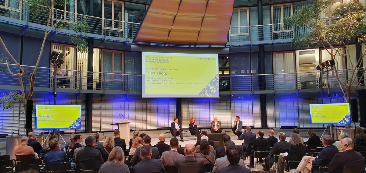 We're at the annual #conference 'A Soul for Europe' in Berlin, where our colleague Rarița moderates a discussion on rethinking #Europe from the East to the West. @SZukunftBerlin, thank you for having us! #EuropeBottomUp