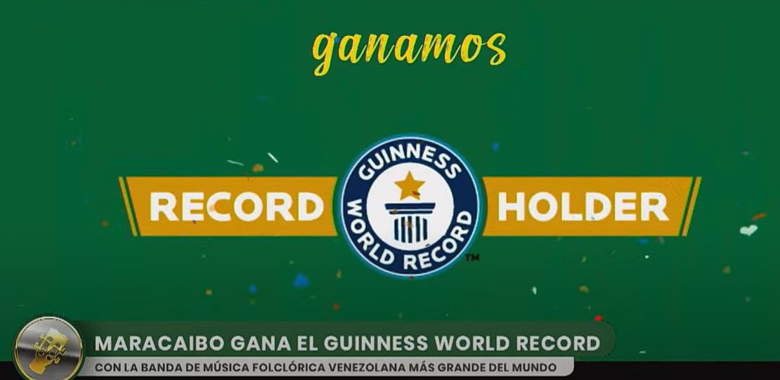 francomaracaibo's tweet photo. Los nacidos en Maracaibo somos positivos, pujantes y extravagantes. 
Ayer rompimos un récord Guinness cantado gaita frente a la @BasilicaChinita y eso fue motivo suficiente para unir, motivar y emocionar a los zulianos de bien. 
Viva Maracaibo!
Viva el Zulia!
Viva Venezuela 🇻🇪 https://t.co/dvWVFCokvL