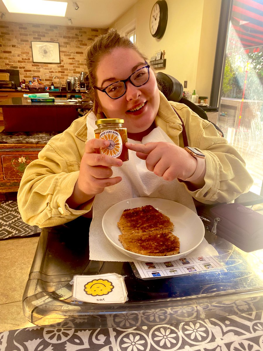 Great start to the day for Kate, as first yummy taste of the <a href="/BroadLaneHoney/">Broad Lane Honey</a> <a href="/theremaybebugs/">🌸🐝Annie Jenkins</a> … Absolutely Gorgeous 🐝🐝🐝🐝🐝🍯🍯