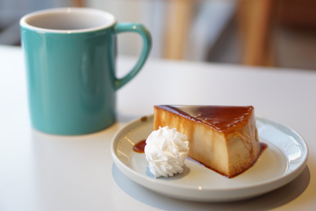 fufc_mura's tweet photo. 望遠単焦点をカフェで使うのはとても難易度が高い(撮影体制がおかしい)
久しぶりの #rosacoffee
#肩口から撮影
#画角いっぱい https://t.co/iRQc4LhSzM