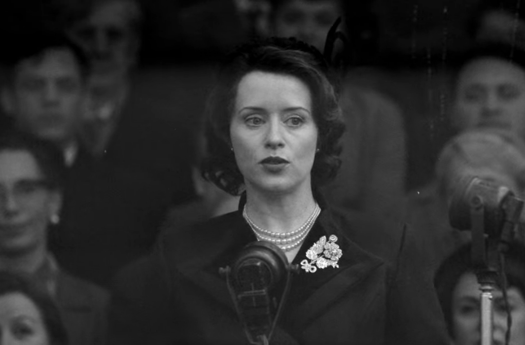 chronic_spoiler's tweet photo. i love olivia and im sure i will love imelda but claire foy will always be the crown. https://t.co/sVGQBPKVZT