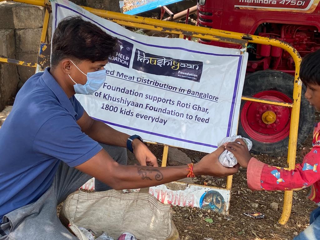 RotiGharIndia's tweet photo. 6/11/2022

Roti Ghar Daily 
Bangalore Location 02
Roti Ghar: Day 1788

“Every time you smile at someone, it is an action of love.” 

Spread this love through and through by giving people a reason to smile 💗
 #feelinggood #humanityfirst #servinghumanity #Rotigharkids https://t.co/AXb3GkKZd3