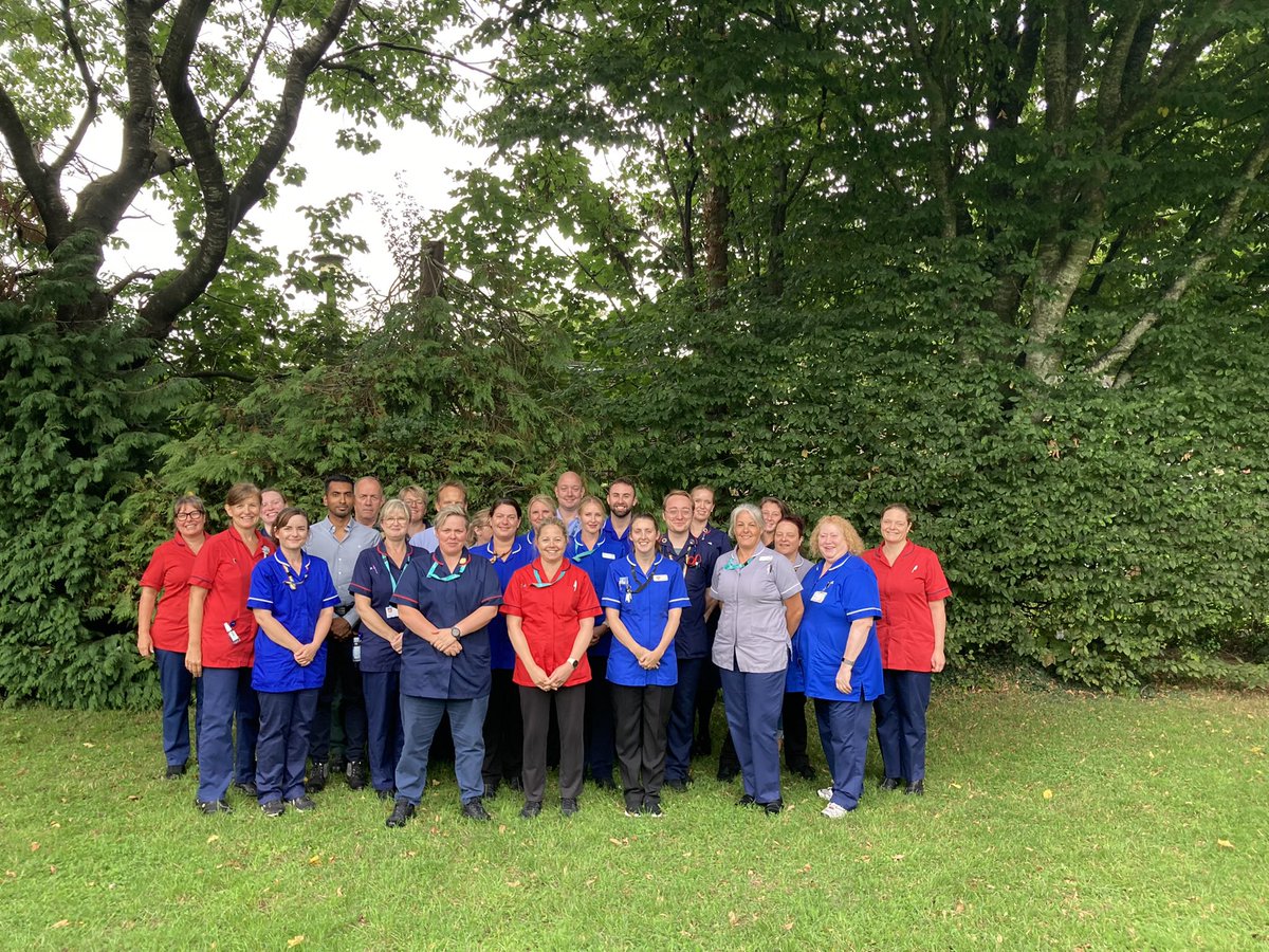 This week is #advancedpractice2022.  Week.   Our teams of trainee Advanced Practitioners delivering services to #peoplewithfrailty on our #virtualward are second to none! #Community <a href="/BeverleyHarden/">Beverley Harden FCSP</a> <a href="/nurseCharMartin/">Char RN QN 💙</a> <a href="/FrailtyPara/">Karen Parker</a> <a href="/AlisonM300772/">Alison Morgan</a> <a href="/Bec_SLT/">Becky Edwards</a> @AceShft