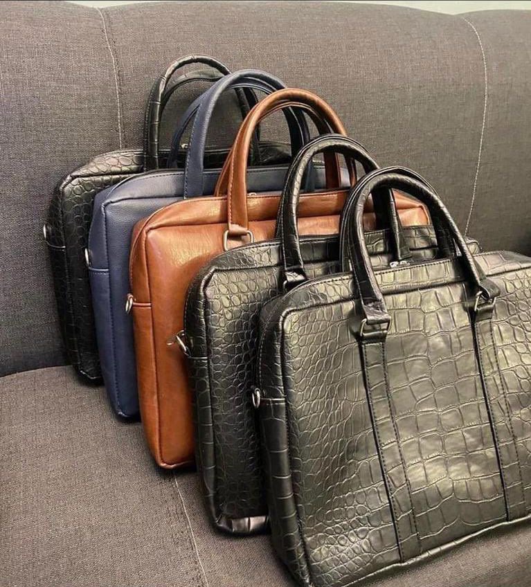 Mmaduaabuchi's tweet photo. Get our Waka Waka Leather bags for you and yours. 

Quantity Available - 6
Price - N25,000
Delivery - Free Nationwide

Send a DM to pre-order yours. https://t.co/o02PU2yYcM