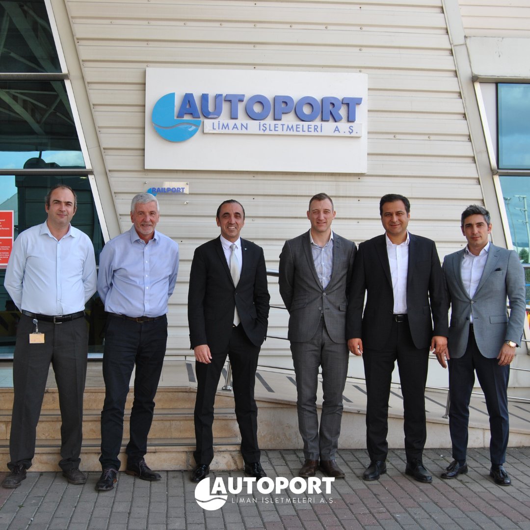 autoportlimani's tweet photo. Ro-ro gemi armatörü UECC yöneticileri Autoport Limanımızda!
UECC Operasyon Direktörü Per Christian Mork, Satış Müdürü Nick Clark ve Türkiye Genel Müdürü Özgür Güneri yer aldığı ziyarette devam eden iş birliğimiz, mevcut operasyonlar ve gelecek projeler konuşuldu.
#Autoport #UECC https://t.co/1WGsLLitZG