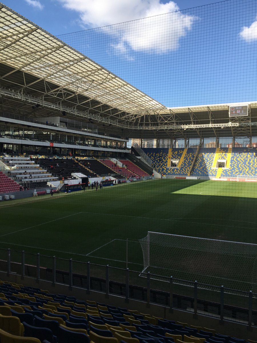 unigenclerr's tweet photo. Yayını olmayan maçta yine alandayız. https://t.co/MeqdazDmxo