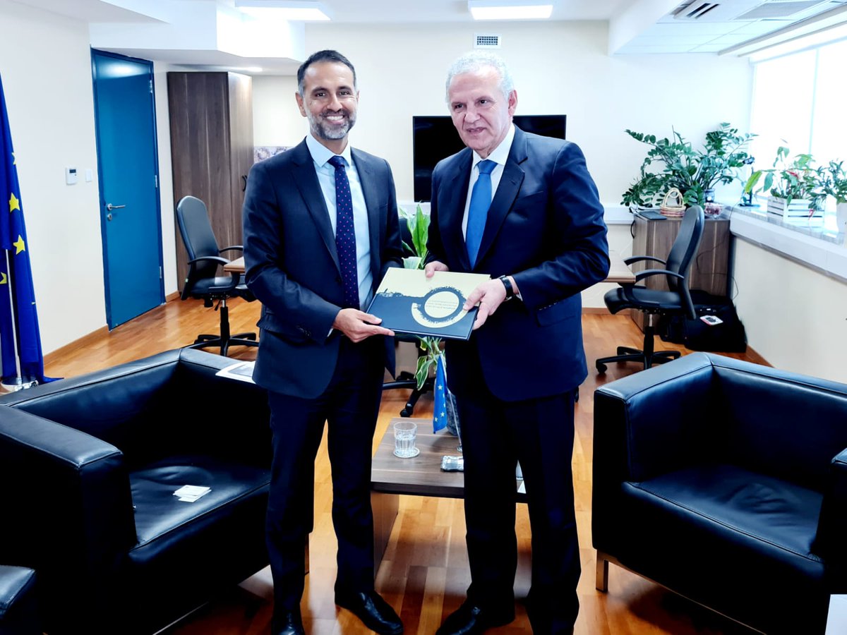 PhotisPhotiouCY's tweet photo. Very interesting and productive meeting with the new British High Commissioner @IrfanUKAmb regarding #MissingPersons #Enclaved and #Diaspora issues. Thank you Irfan for the excellent meeting and the support!
@CYpresidency @UKCypriotFed @CyprusMFA @SirRogerGale @NEPOMAK https://t.co/Qs8xLhLc7O