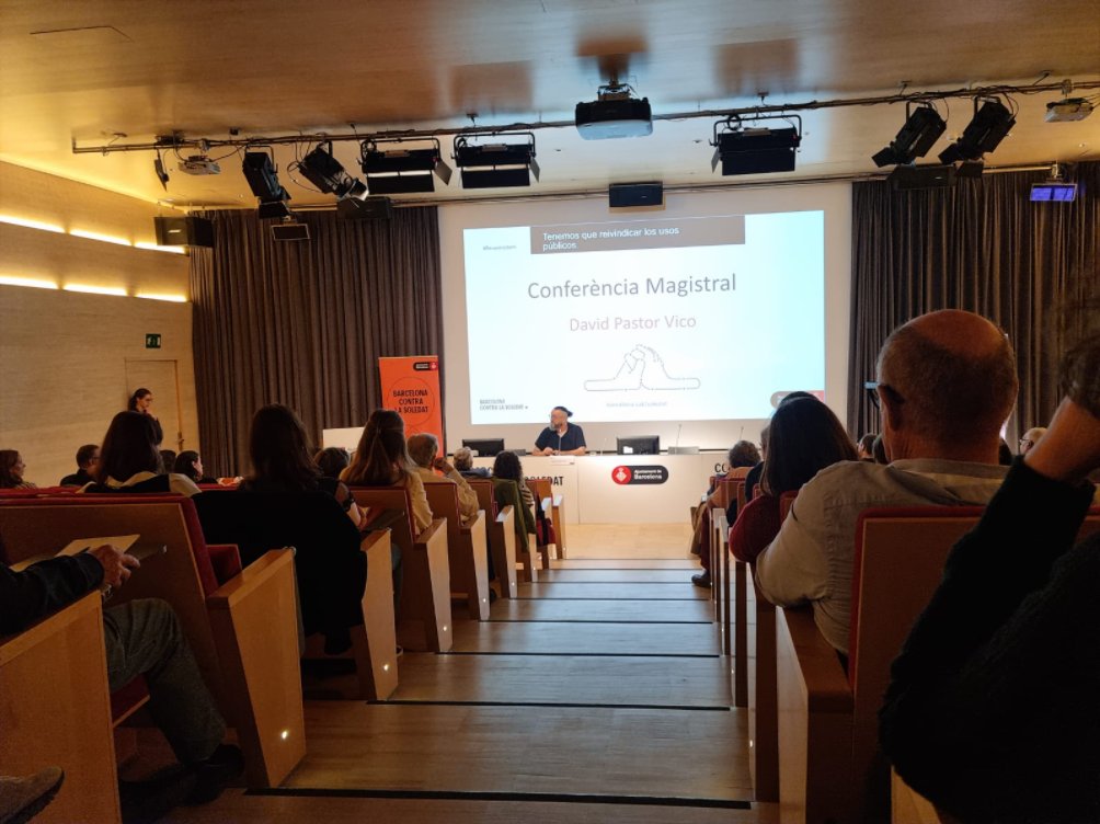 SombaseTots's tweet photo. Avui estem participant com a ponents a les Jornades Internacionals sobre la Soledat a Barcelona. Presentem el DA+. Som-hi! 🌹#DretAcompanyamentAfectiu #DAplus https://t.co/rJH9ZYR0HF https://t.co/k9sYr74tUA