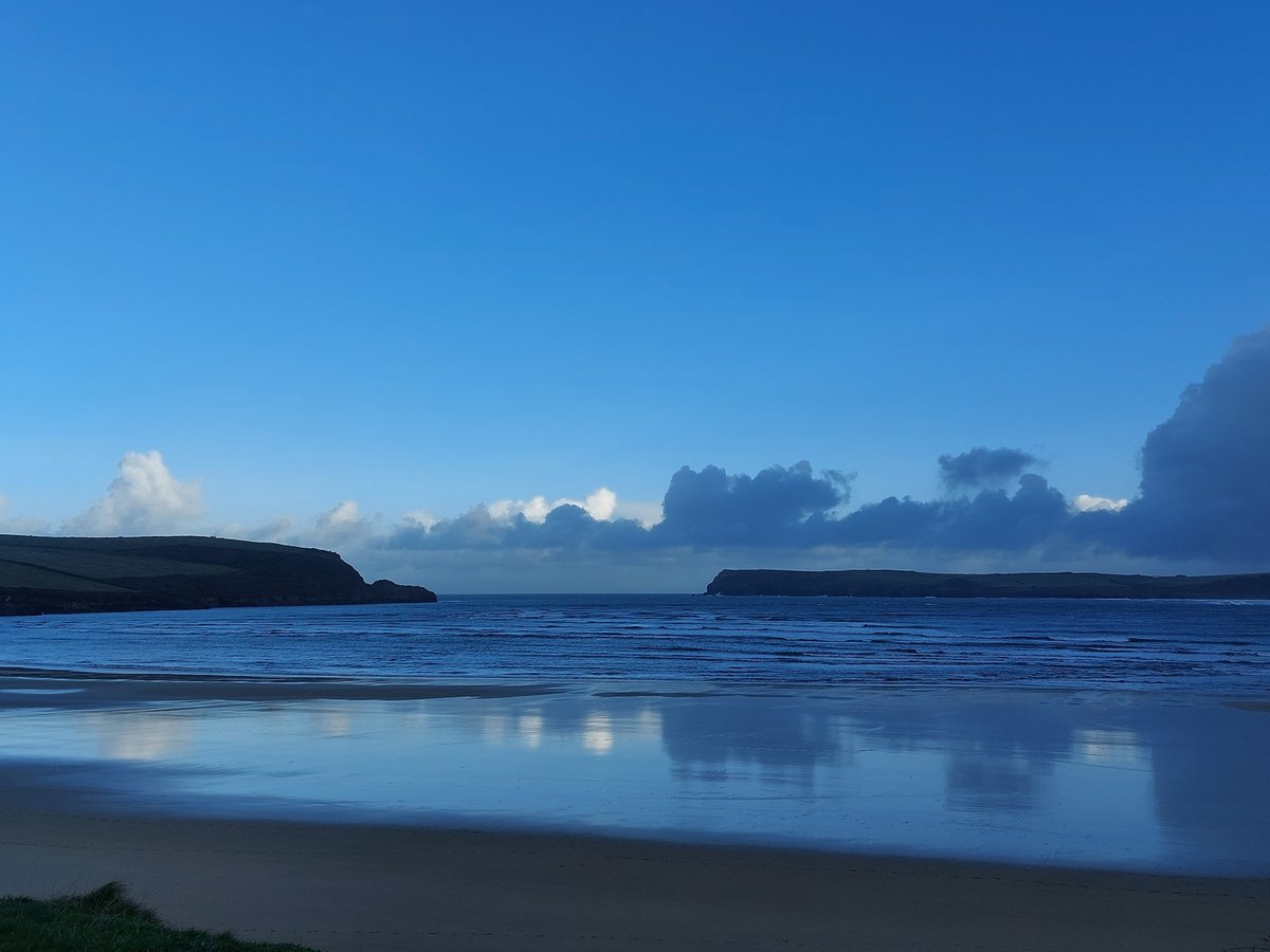 Reflections at Tregirls Beach #Padstow <a href="/Intocornwall/">Into Cornwall</a> <a href="/Kernow_outdoors/">Great Cornish Outdoors</a> @beauty_cornwall <a href="/WestcountryWide/">Westcountry-wide</a> <a href="/VisitWestDorset/">Visit West Dorset</a>