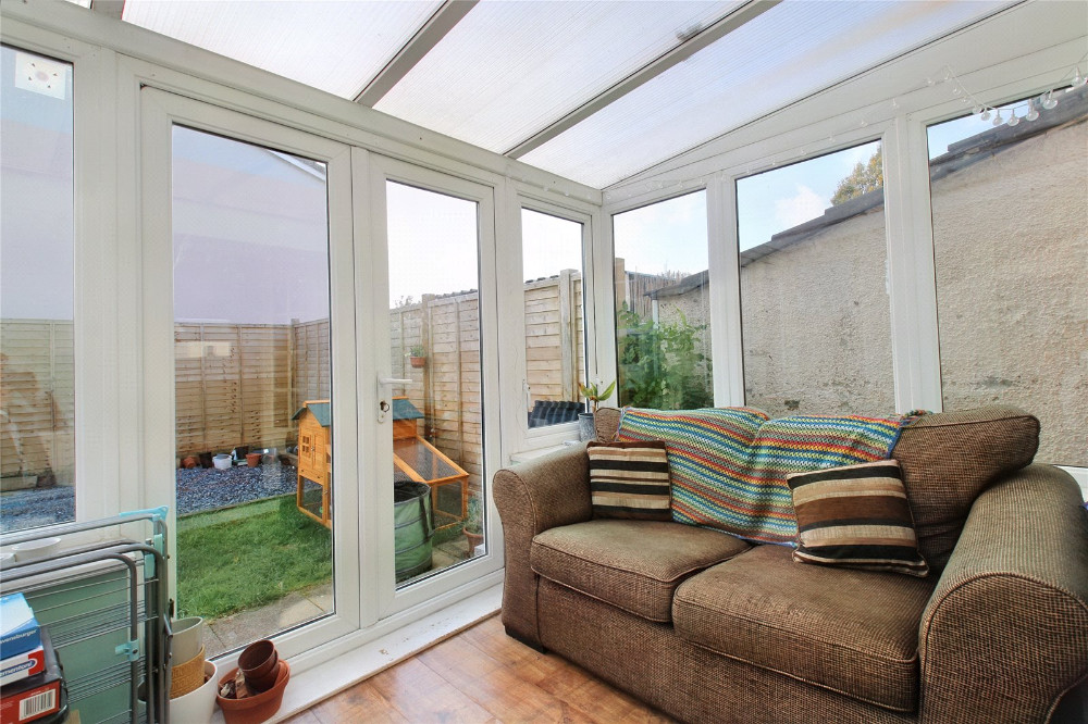 🏡 FOR SALE - A well presented three bedroom semi-detached home in #Knowle

✔️ Open lounge area
✔️ Conservatory
✔️ Well maintained kitchen &amp; dining room
✔️ Three bedrooms
✔️ Two bathrooms
✔️ Rear garden
✔️ £230,000

See more and book a viewing ➡️ cjhole.co.uk/property/for-s…