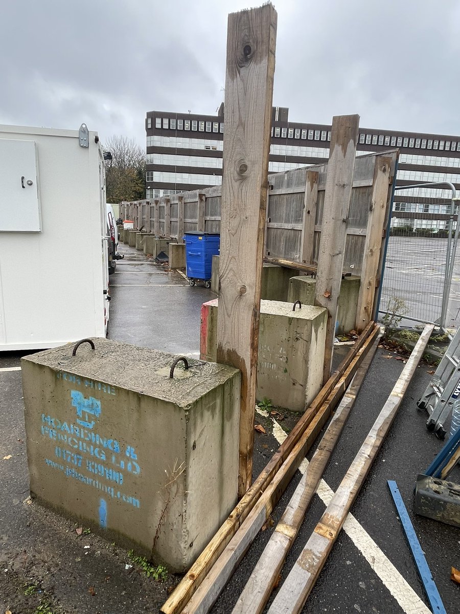 jrhoardingltd's tweet photo. We are back on site today relocating the hoarding for one of clients as their site continues developing and the requirements change. We are always on hand to assist and support the development 
#Construction #Hoarding #jrhoarding https://t.co/IYLA5UhwDG