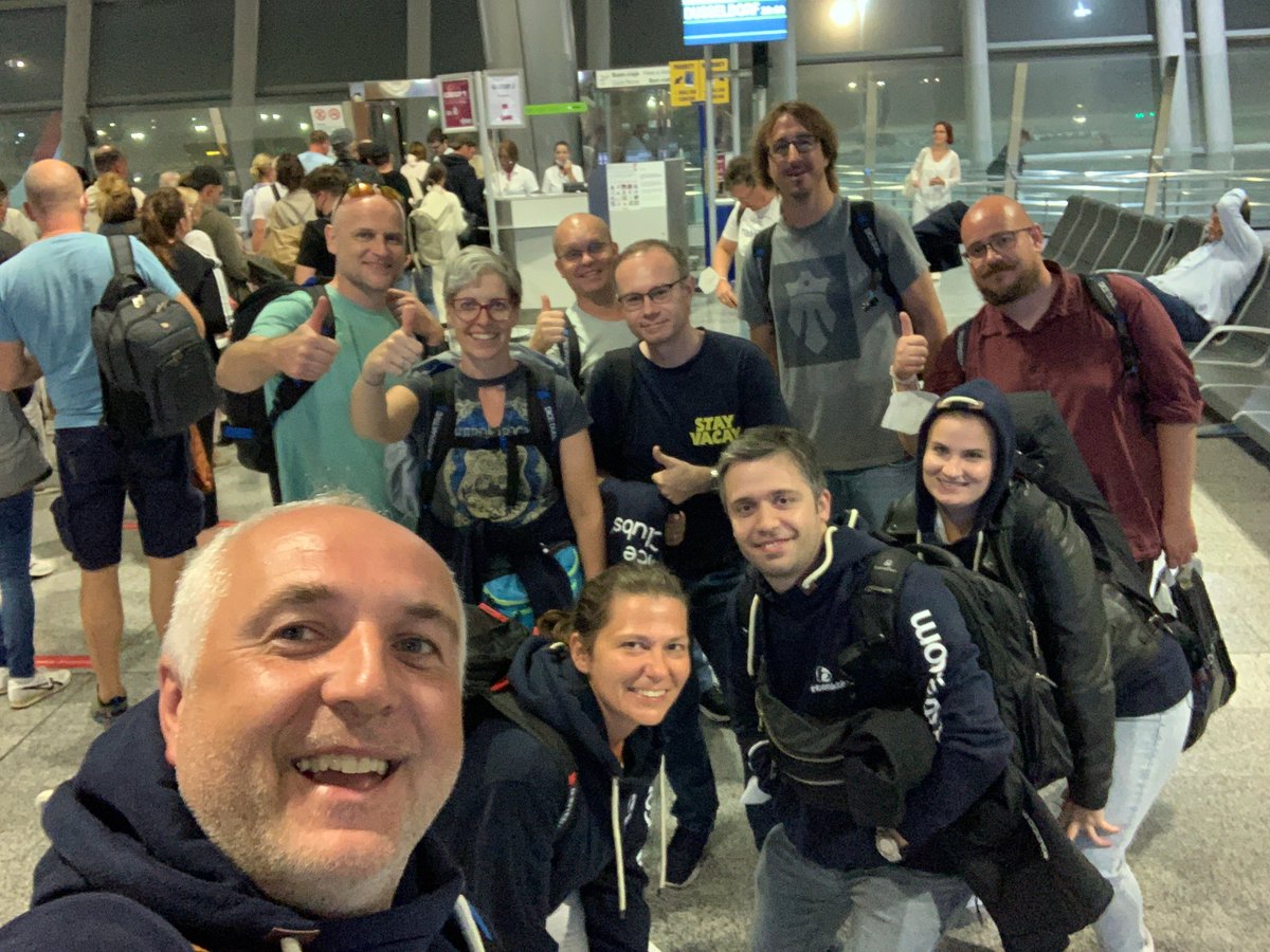 binteraktive's tweet photo. We've had a real blast during our annual company meetup. Teams from Poland 🇵🇱 and Germany 🇩🇪 together are a sight to behold! The Mediterranean ☀️⛱️ weather was gorgeous and we had a lot of fun exploring the beautiful island of Mallorca 🇪🇸

#bestteamever  #binteraktive #diceclubs https://t.co/Lrd28C69ui