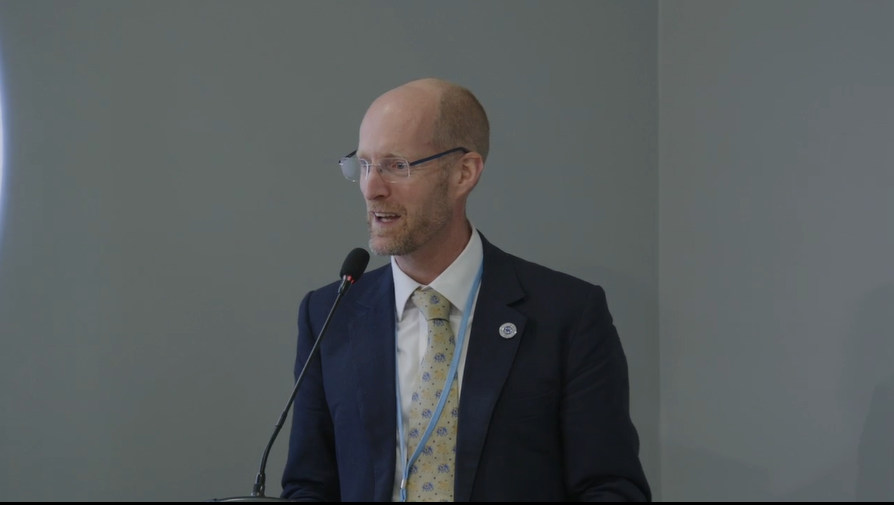 EBRD's tweet photo. Our Harry Boyd-Carpenter on the #COP27 Joint MDB Paris Alignment Progress Updated.
"The first message, we are all doing it."
It's important to enable our countries to be #ParisAligned.
#TogetherForImplementation
Watch it live NOW: https://t.co/BcVDRSELH2 https://t.co/dEQckFRA9x