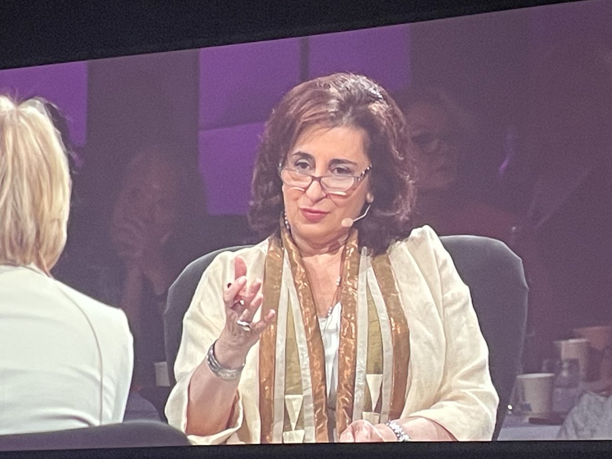 @unwomenchief speaking about women's collective leadership and power, wielding it for a 'peaceful, prosperous, participatory' future, and the necessity to 'nourish and support' women's leadership. @ReykjavikGlobal #powertogether #reykjavik22