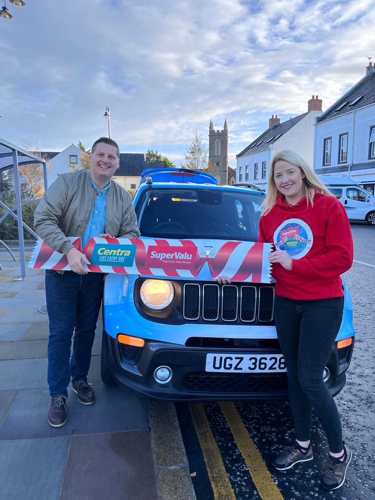 WalkerComm's tweet image. Marie is on the road with @coolfm Stuart Robinson to promote Centra NI &amp;amp; SuperValu NI’s Cracker Deals ✨ They're giving away £5k in gift cards at secret locations across NI, so tune in to Cool FM &amp;amp; check out Supervalu NI &amp;amp; Centra NI socials for tips on their next location!