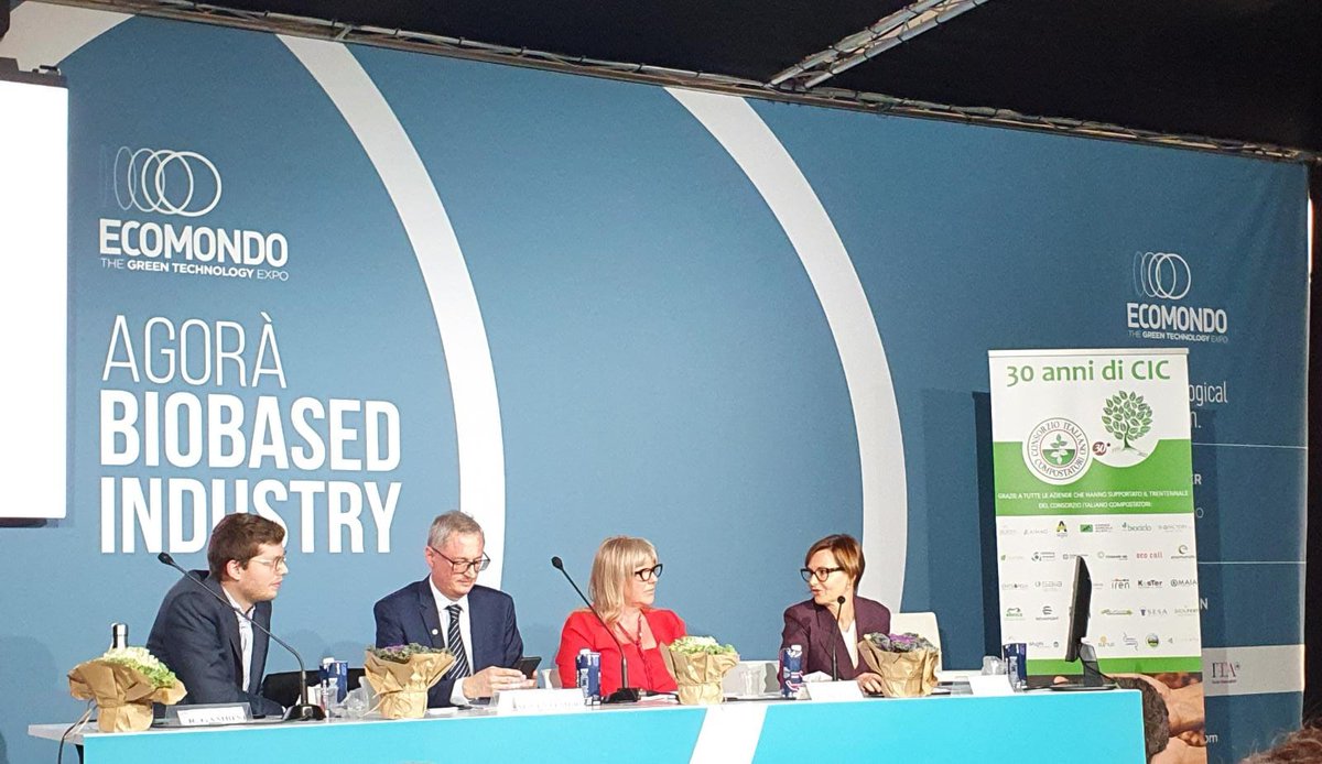 Consorzio CIC (@consorziocic) on Twitter photo Alla XXIV Conferenza nazionale sul compostaggio e la digestione anaerobica, sono intervenuti per <a href="/assoambiente/">Assoambiente</a>, Michela Allevi, e per <a href="/UTILITALIA/">Utilitalia</a>, Bernardo Piccioli.
#Ecomondo 📍 Sala Bio-based Industry pad. D1 Alla XXIV Conferenza nazionale sul compostaggio e la digestione anaerobica, sono intervenuti per <a href="/assoambiente/">Assoambiente</a>, Michela Allevi, e per <a href="/UTILITALIA/">Utilitalia</a>, Bernardo Piccioli.
#Ecomondo 📍 Sala Bio-based Industry pad. D1