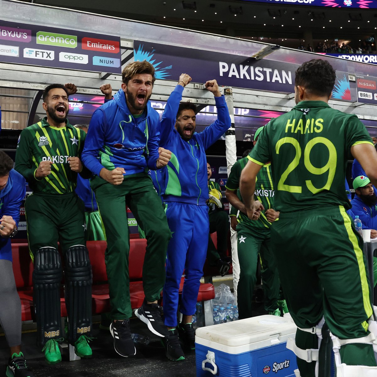 cricinfo's tweet photo. What a feeling! 🇵🇰

#T20WORLDCUP FINALISTS! https://t.co/2kadC7J838