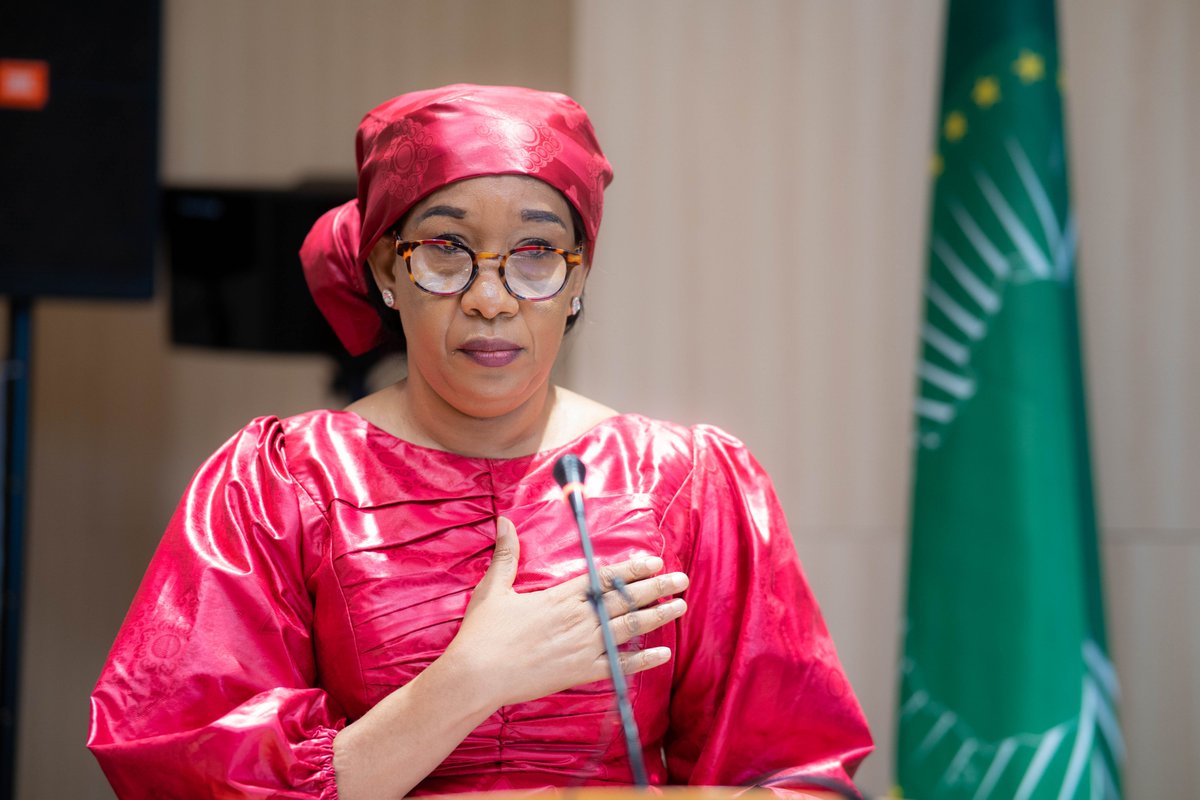 achpr_cadhp's tweet photo. 73rd Ordinary Session Closing Ceremony

Introductory Remarks by the Ag. Executive Secretary, Ms. Lindiwe Khumalo.

#ACHPR73OS
#Gambia 
#HumanRights https://t.co/IrJSxAtj66